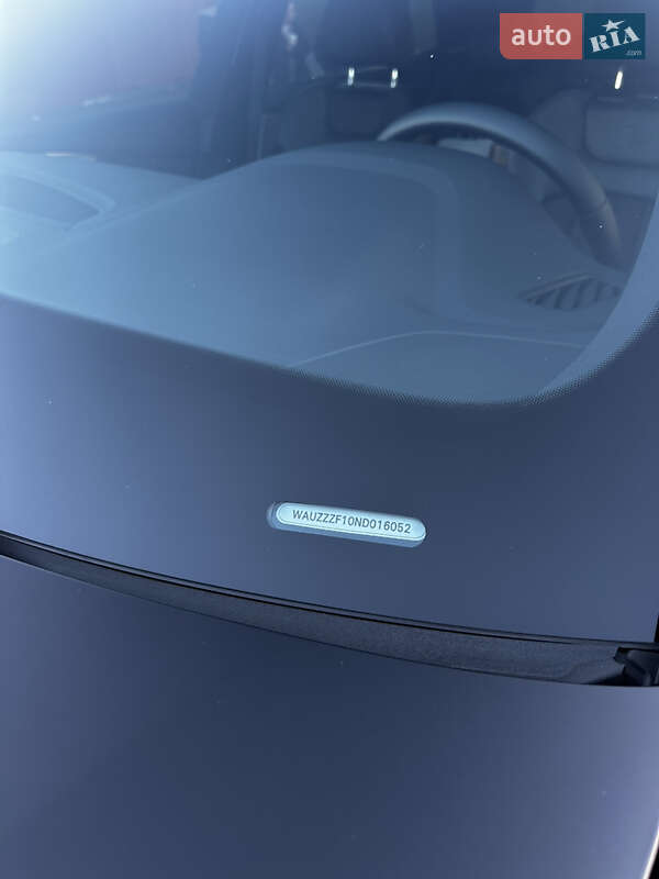 Внедорожник / Кроссовер Audi Q8 2022 в Киеве