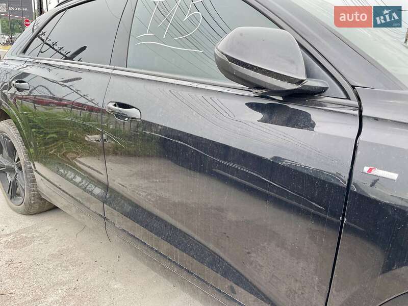 Внедорожник / Кроссовер Audi Q8 2018 в Киеве