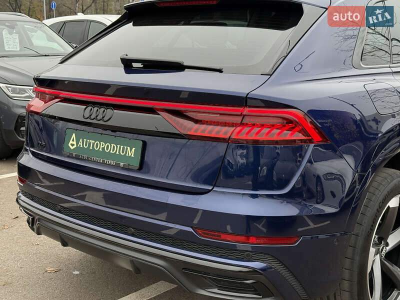 Позашляховик / Кросовер Audi Q8 2019 в Києві