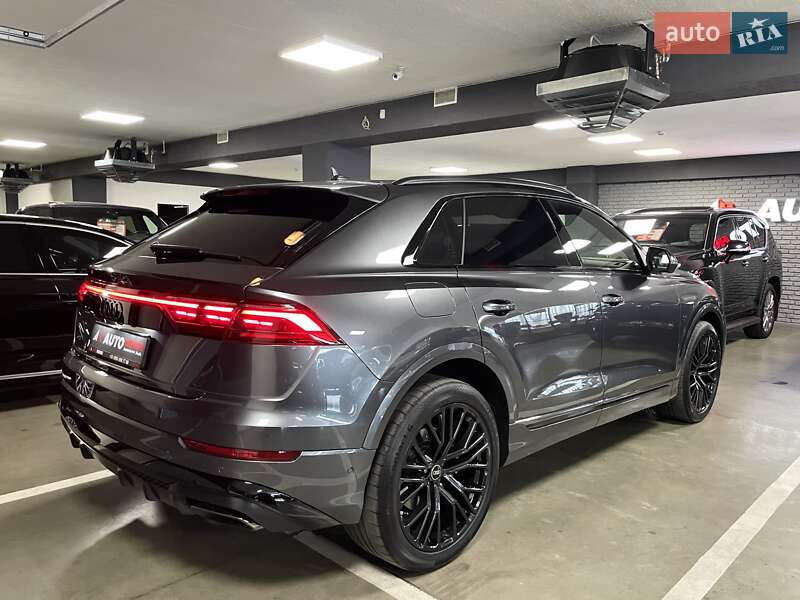 Позашляховик / Кросовер Audi Q8 2024 в Львові