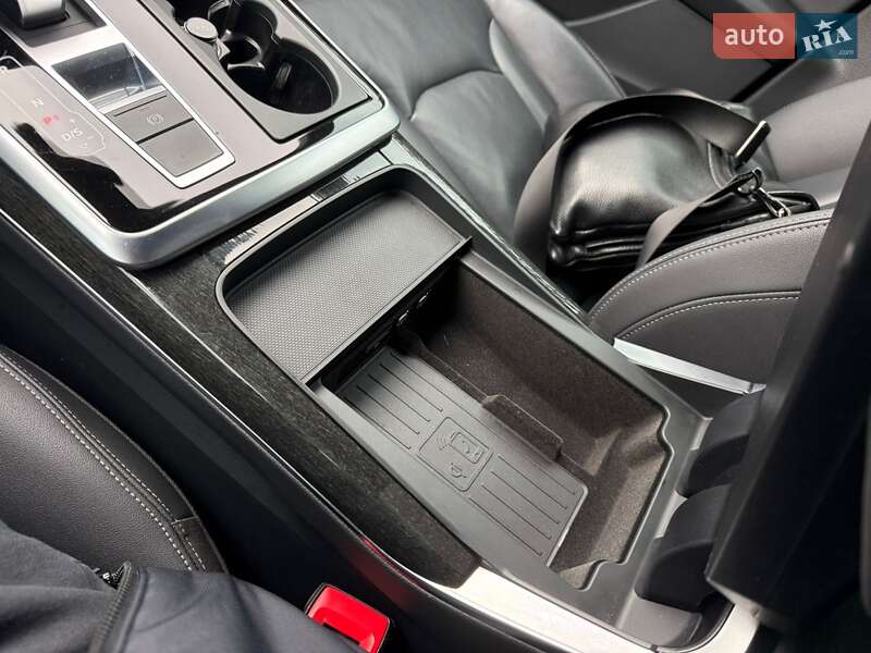 Позашляховик / Кросовер Audi Q8 2019 в Києві фото 22 Позашляховик / Кросовер Audi Q8 2019 в Києві