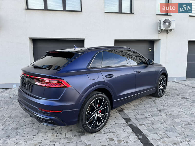 Внедорожник / Кроссовер Audi Q8 2019 в Ужгороде