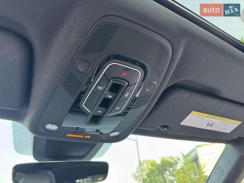 Внедорожник / Кроссовер Audi Q8 2019 в Ужгороде