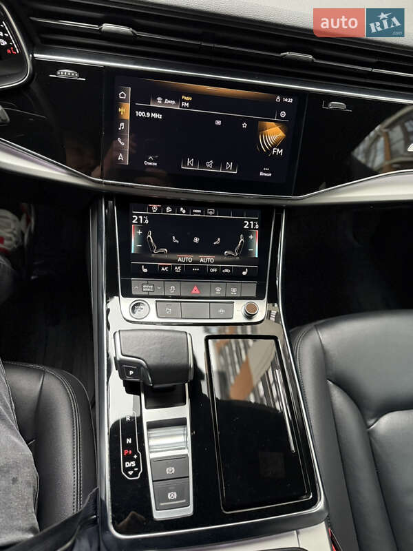 Внедорожник / Кроссовер Audi Q8 2022 в Ивано-Франковске