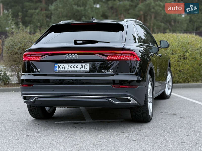 Позашляховик / Кросовер Audi Q8 2019 в Києві