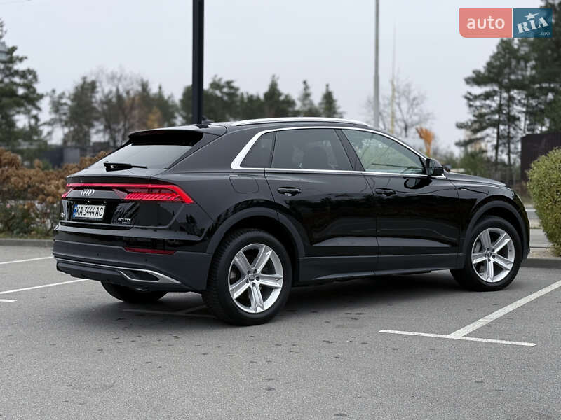 Позашляховик / Кросовер Audi Q8 2019 в Києві