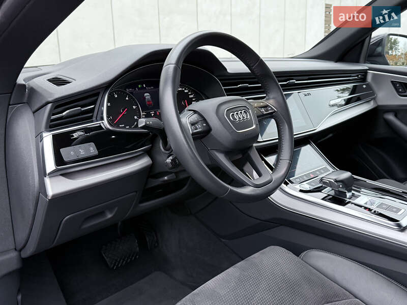 Позашляховик / Кросовер Audi Q8 2019 в Києві
