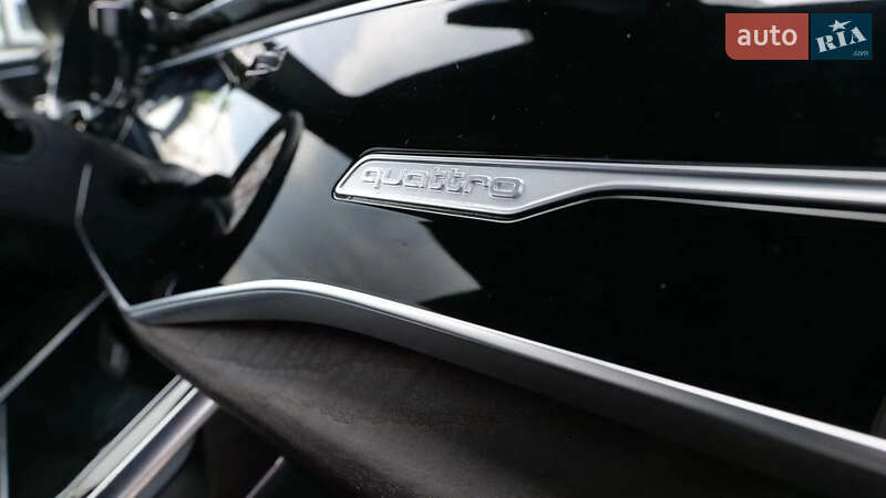 Позашляховик / Кросовер Audi Q8 2019 в Києві