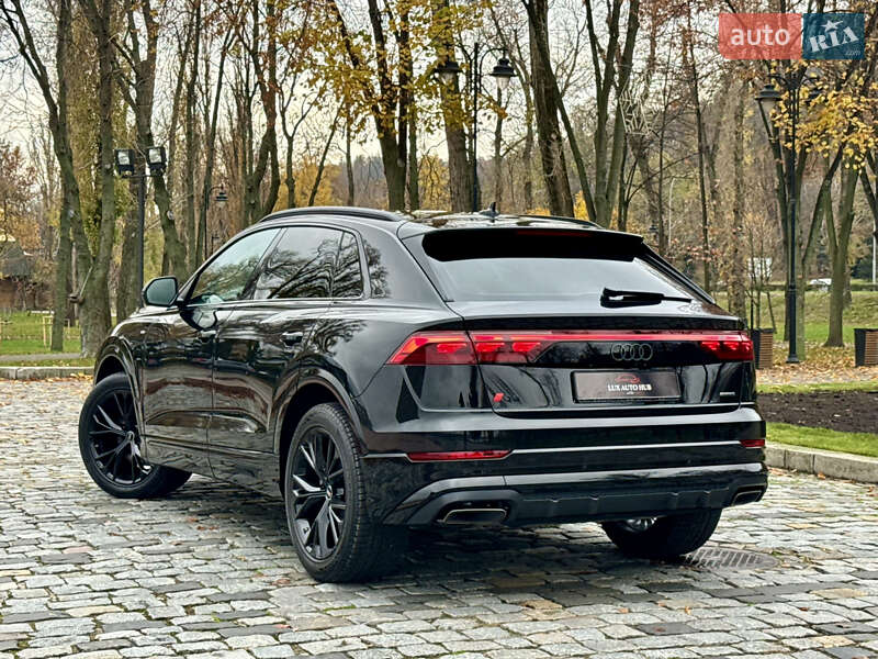 Позашляховик / Кросовер Audi Q8 2025 в Києві