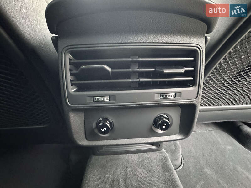 Позашляховик / Кросовер Audi Q8 2025 в Києві