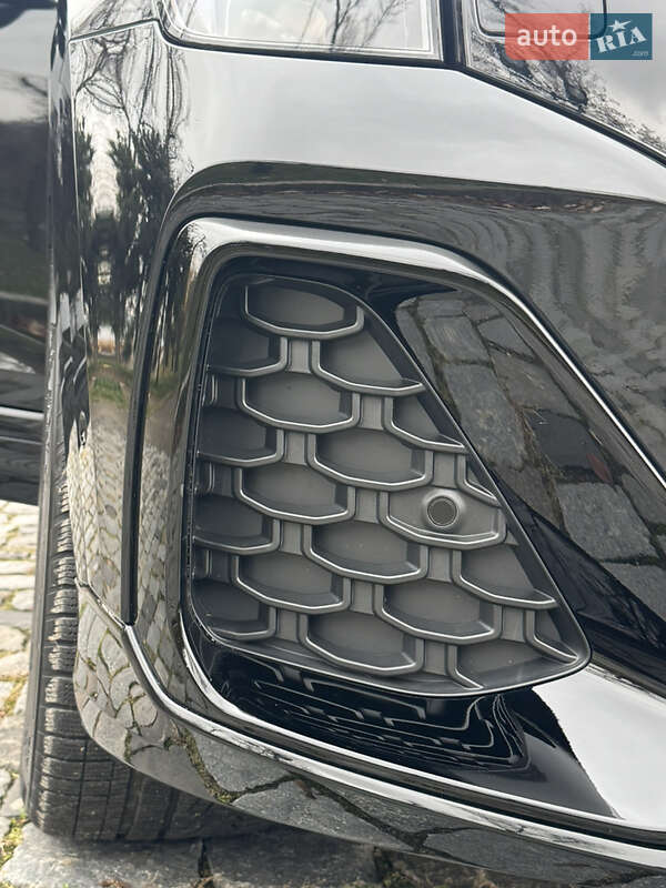 Позашляховик / Кросовер Audi Q8 2025 в Києві
