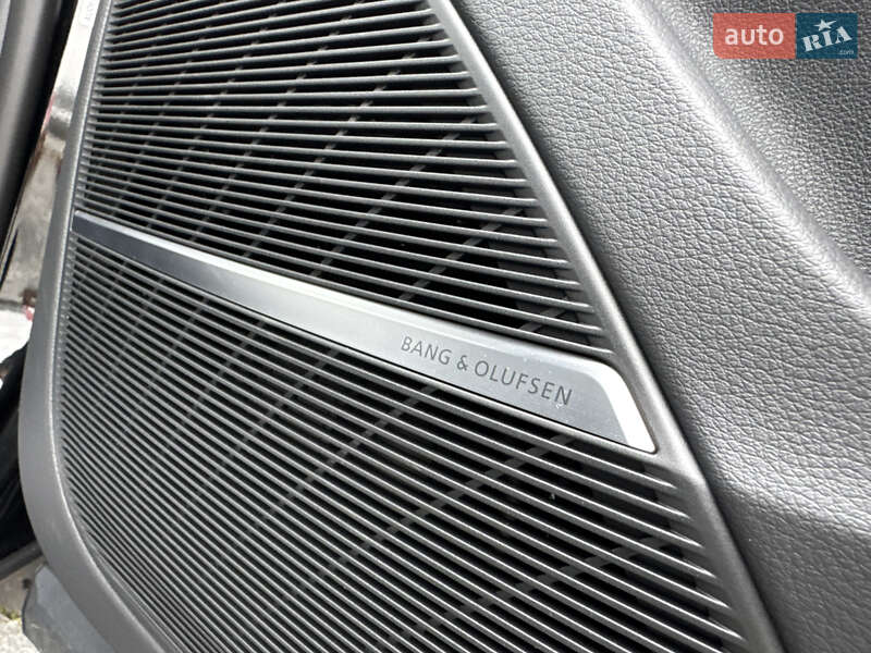 Позашляховик / Кросовер Audi Q8 2025 в Києві