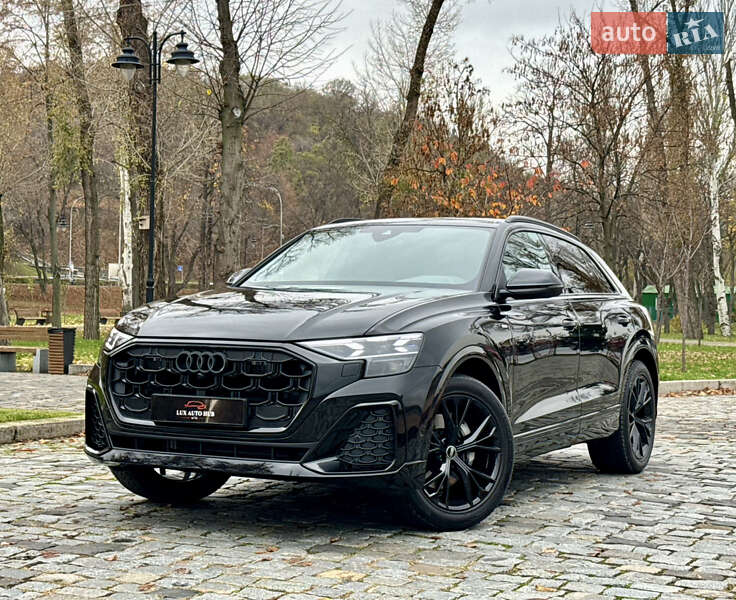 Позашляховик / Кросовер Audi Q8 2025 в Києві