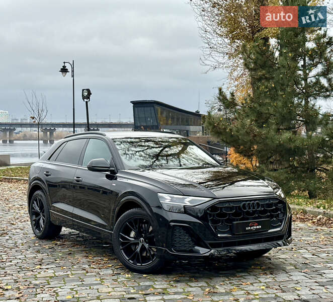 Позашляховик / Кросовер Audi Q8 2025 в Києві