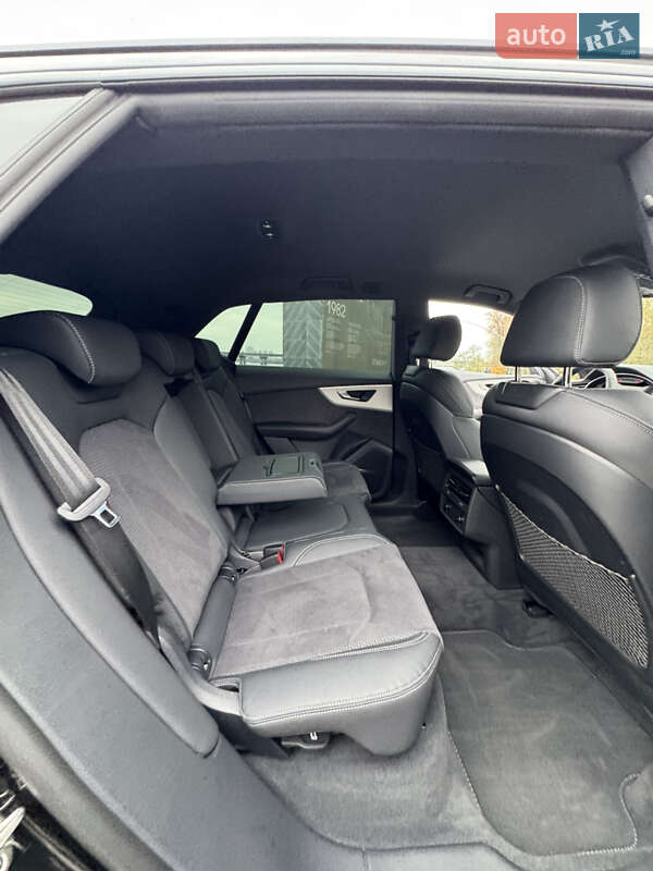Позашляховик / Кросовер Audi Q8 2025 в Києві