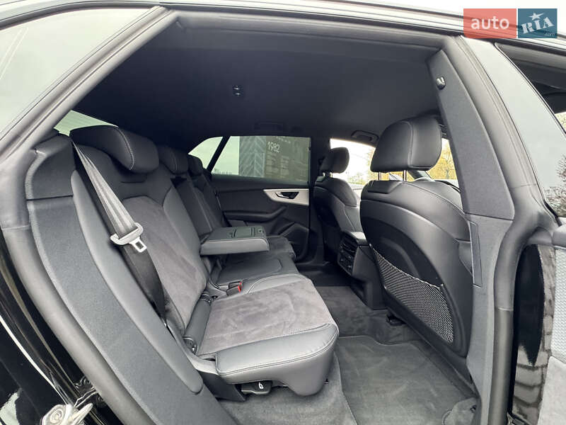 Позашляховик / Кросовер Audi Q8 2025 в Києві