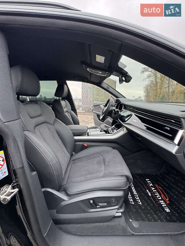 Позашляховик / Кросовер Audi Q8 2025 в Києві