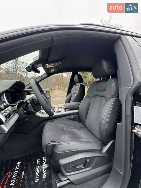 Позашляховик / Кросовер Audi Q8 2025 в Києві