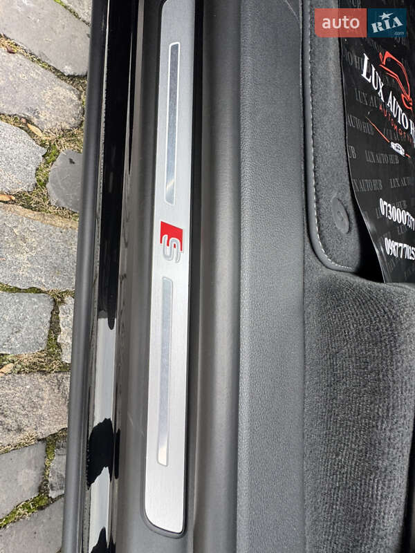 Позашляховик / Кросовер Audi Q8 2025 в Києві