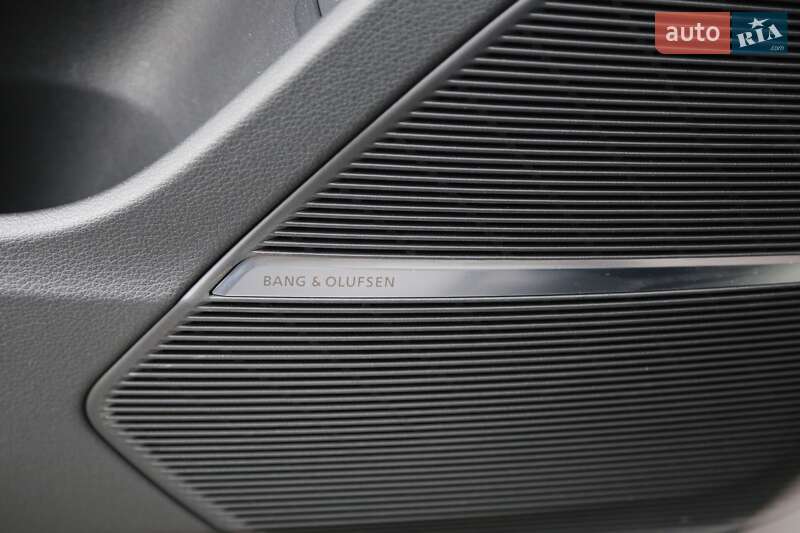 Внедорожник / Кроссовер Audi Q8 2018 в Киеве фото 25 Внедорожник / Кроссовер Audi Q8 2018 в Киеве