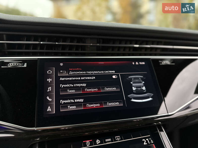 Позашляховик / Кросовер Audi Q8 2023 в Львові