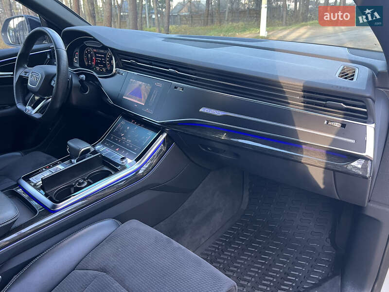 Позашляховик / Кросовер Audi Q8 2019 в Житомирі фото 13 Позашляховик / Кросовер Audi Q8 2019 в Житомирі