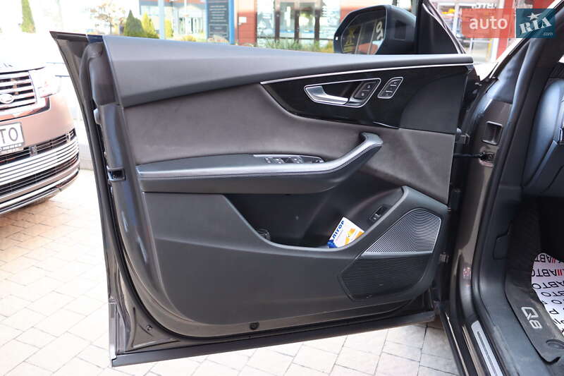 Позашляховик / Кросовер Audi Q8 2018 в Львові фото 13 Позашляховик / Кросовер Audi Q8 2018 в Львові