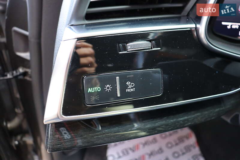 Позашляховик / Кросовер Audi Q8 2018 в Львові фото 20 Позашляховик / Кросовер Audi Q8 2018 в Львові