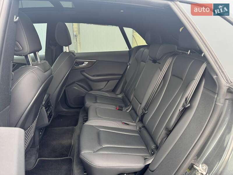Позашляховик / Кросовер Audi Q8 2020 в Києві фото 10 Позашляховик / Кросовер Audi Q8 2020 в Києві