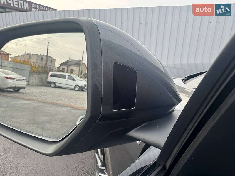 Позашляховик / Кросовер Audi Q8 2020 в Києві фото 31 Позашляховик / Кросовер Audi Q8 2020 в Києві