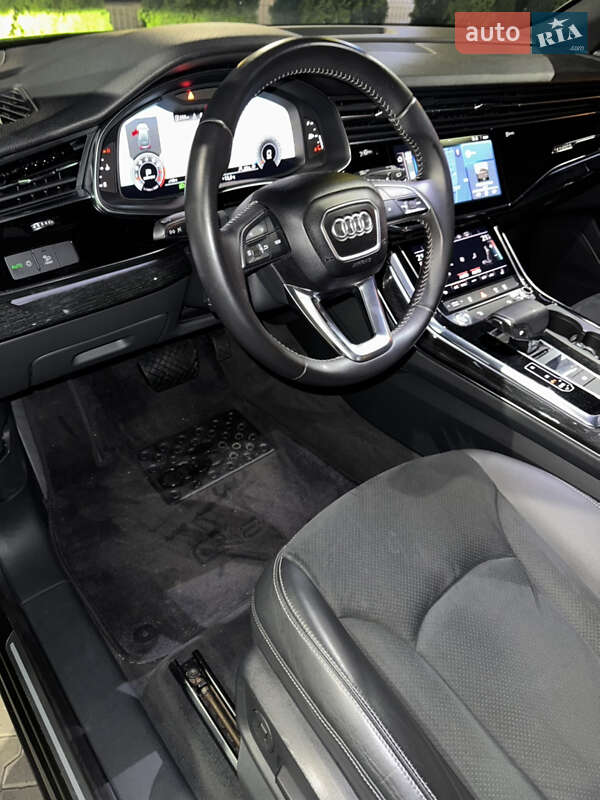 Внедорожник / Кроссовер Audi Q8 2018 в Киеве фото 17 Внедорожник / Кроссовер Audi Q8 2018 в Киеве