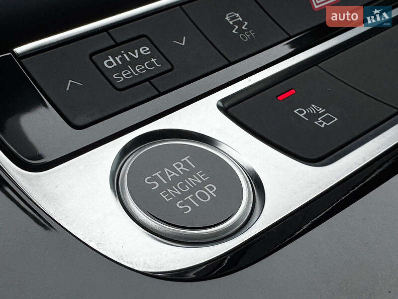 Внедорожник / Кроссовер Audi Q8 2021 в Харькове