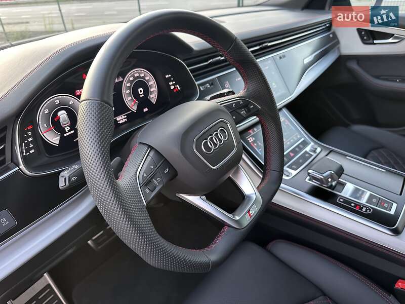 Позашляховик / Кросовер Audi Q8 2024 в Києві