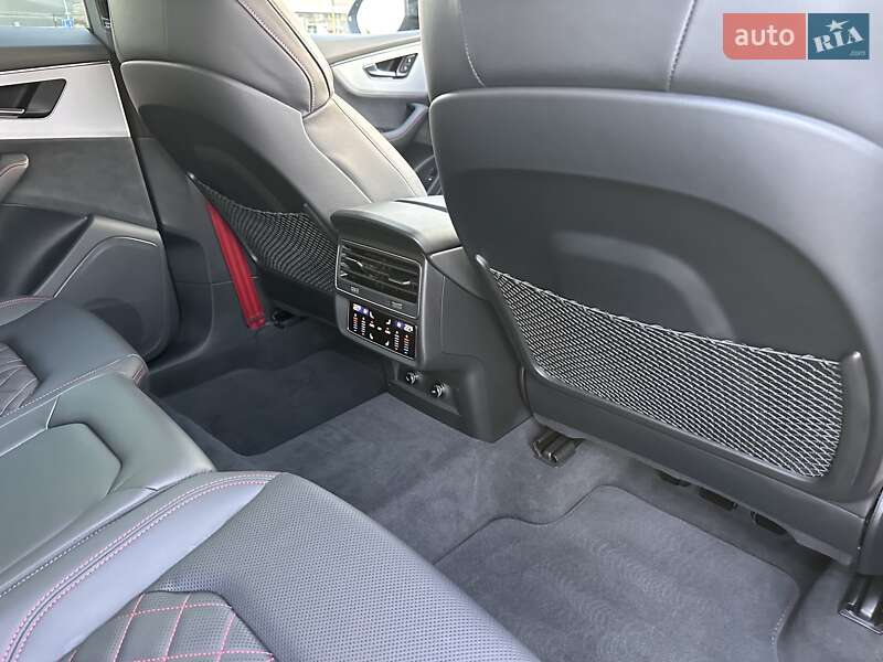 Позашляховик / Кросовер Audi Q8 2024 в Києві