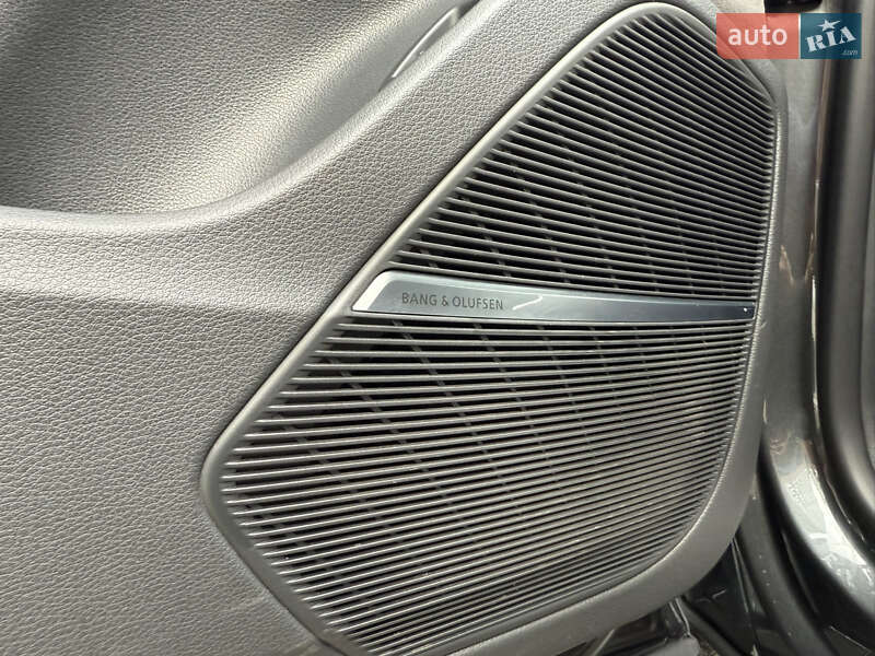 Позашляховик / Кросовер Audi Q8 2020 в Дніпрі фото 15 Позашляховик / Кросовер Audi Q8 2020 в Дніпрі