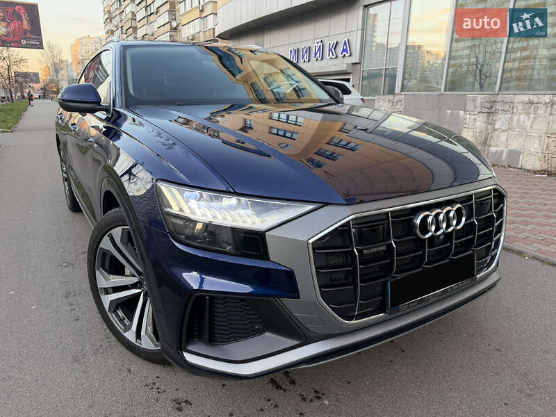 Позашляховик / Кросовер Audi Q8 2018 в Києві