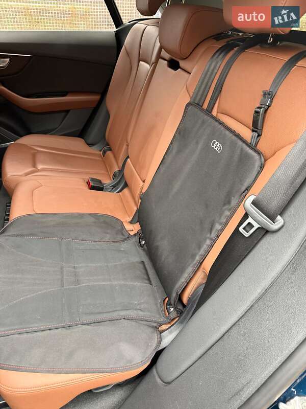 Позашляховик / Кросовер Audi Q8 2019 в Рівному