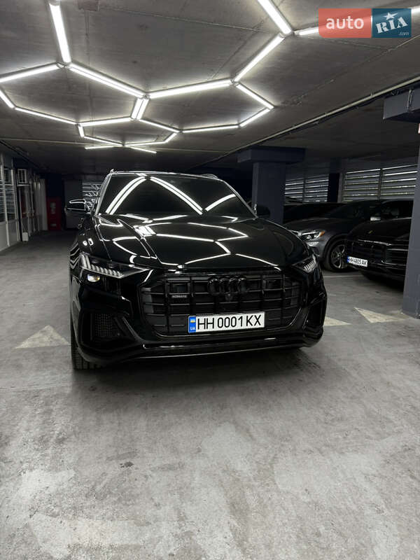 Позашляховик / Кросовер Audi Q8 2023 в Чернігові