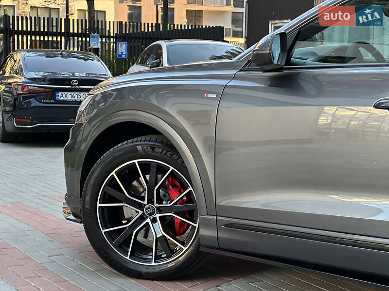 Позашляховик / Кросовер Audi Q8 2018 в Львові фото 13 Позашляховик / Кросовер Audi Q8 2018 в Львові