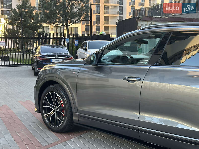 Позашляховик / Кросовер Audi Q8 2018 в Львові фото 17 Позашляховик / Кросовер Audi Q8 2018 в Львові