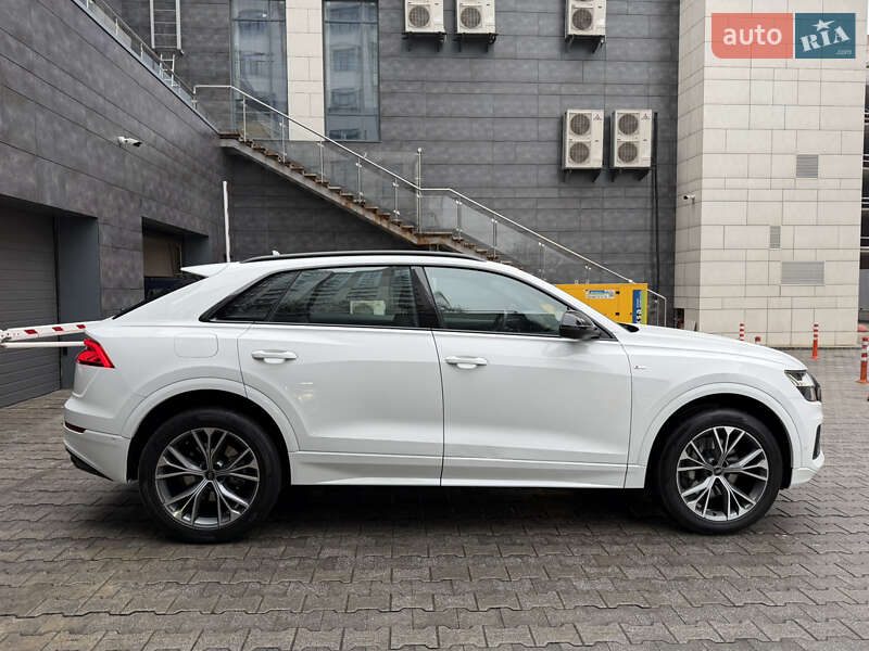 Внедорожник / Кроссовер Audi Q8 2023 в Киеве фото 12 Внедорожник / Кроссовер Audi Q8 2023 в Киеве
