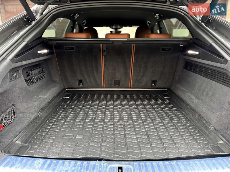 Позашляховик / Кросовер Audi Q8 2018 в Києві фото 46 Позашляховик / Кросовер Audi Q8 2018 в Києві