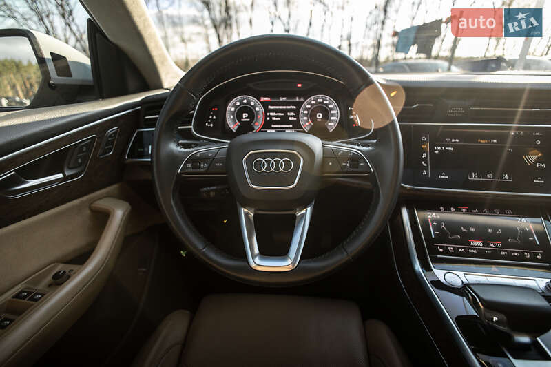 Позашляховик / Кросовер Audi Q8 2018 в Львові