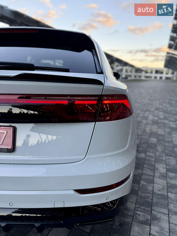 Позашляховик / Кросовер Audi Q8 2024 в Львові
