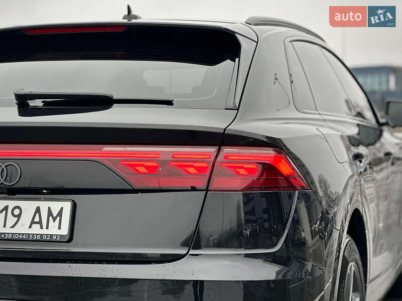 Внедорожник / Кроссовер Audi Q8 2024 в Киеве