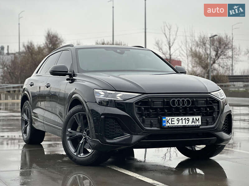 Внедорожник / Кроссовер Audi Q8 2024 в Киеве