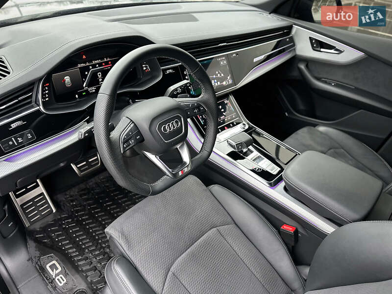Внедорожник / Кроссовер Audi Q8 2024 в Киеве