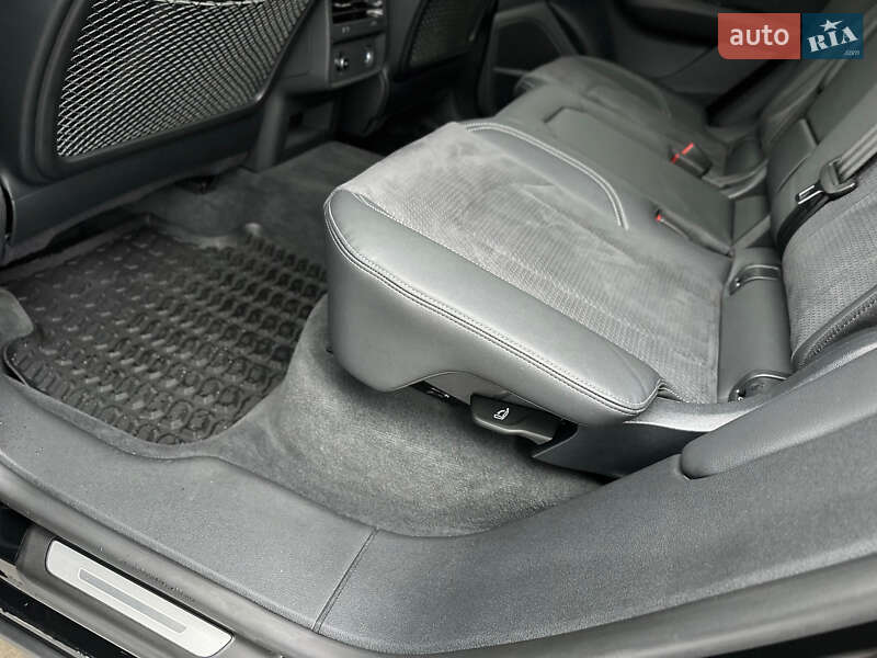 Внедорожник / Кроссовер Audi Q8 2024 в Киеве