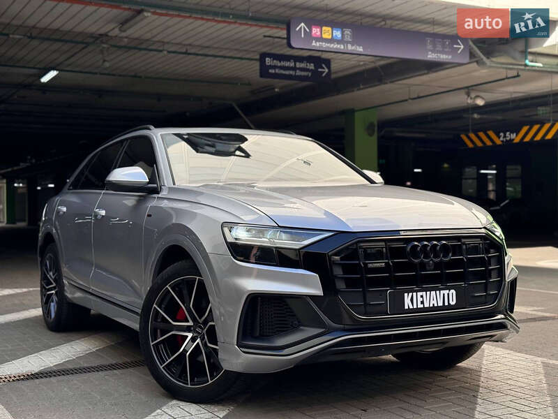Внедорожник / Кроссовер Audi Q8 2019 в Киеве