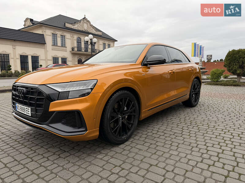 Позашляховик / Кросовер Audi Q8 2018 в Мукачевому